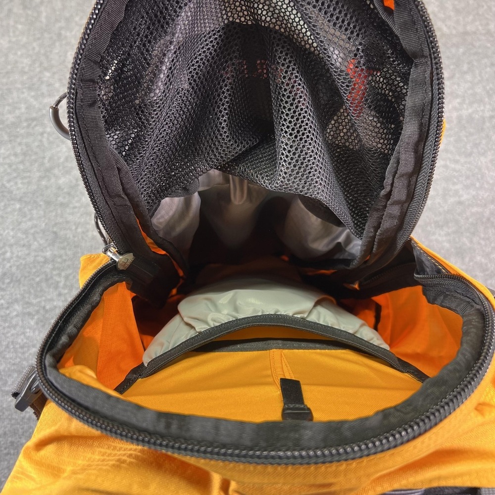 Osprey Stratos 24 Backpack Large Orange Gray Ventilated Hiking Pack Trail - Picture 9 of 15